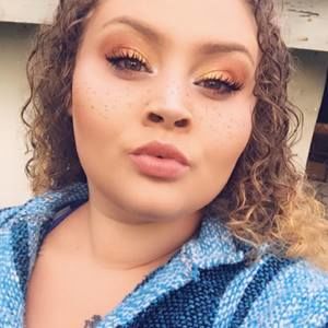 Meet your Posher, Leah